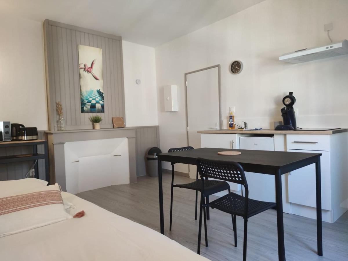 *Les Studios L'Amandine* Périgueux Extérieur photo